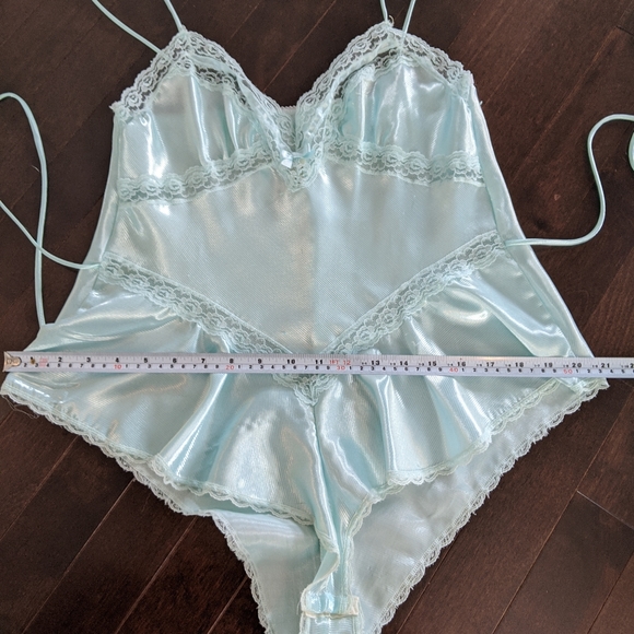 Vintage satin and lace teddy - Picture 11 of 16